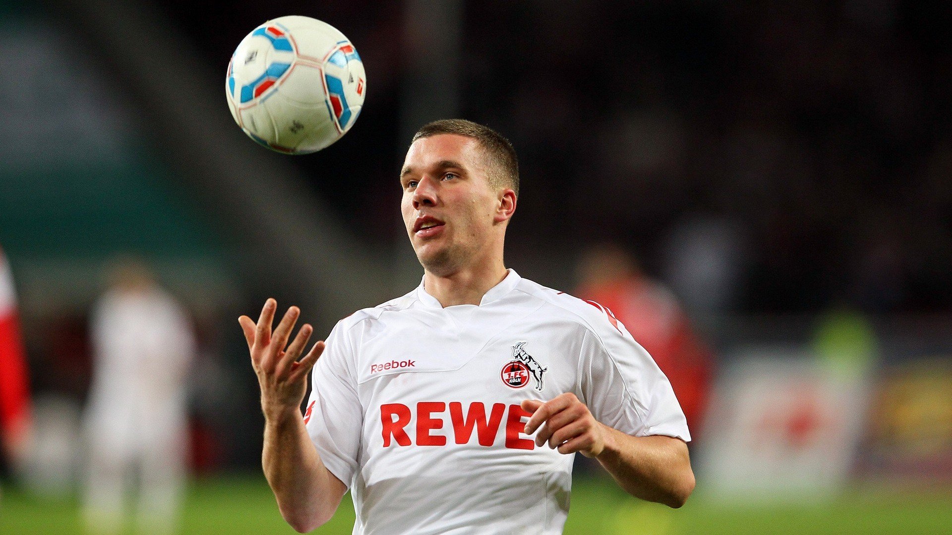 体育新闻中心发布体育行业用户行为研究报告,体育市场现状分析